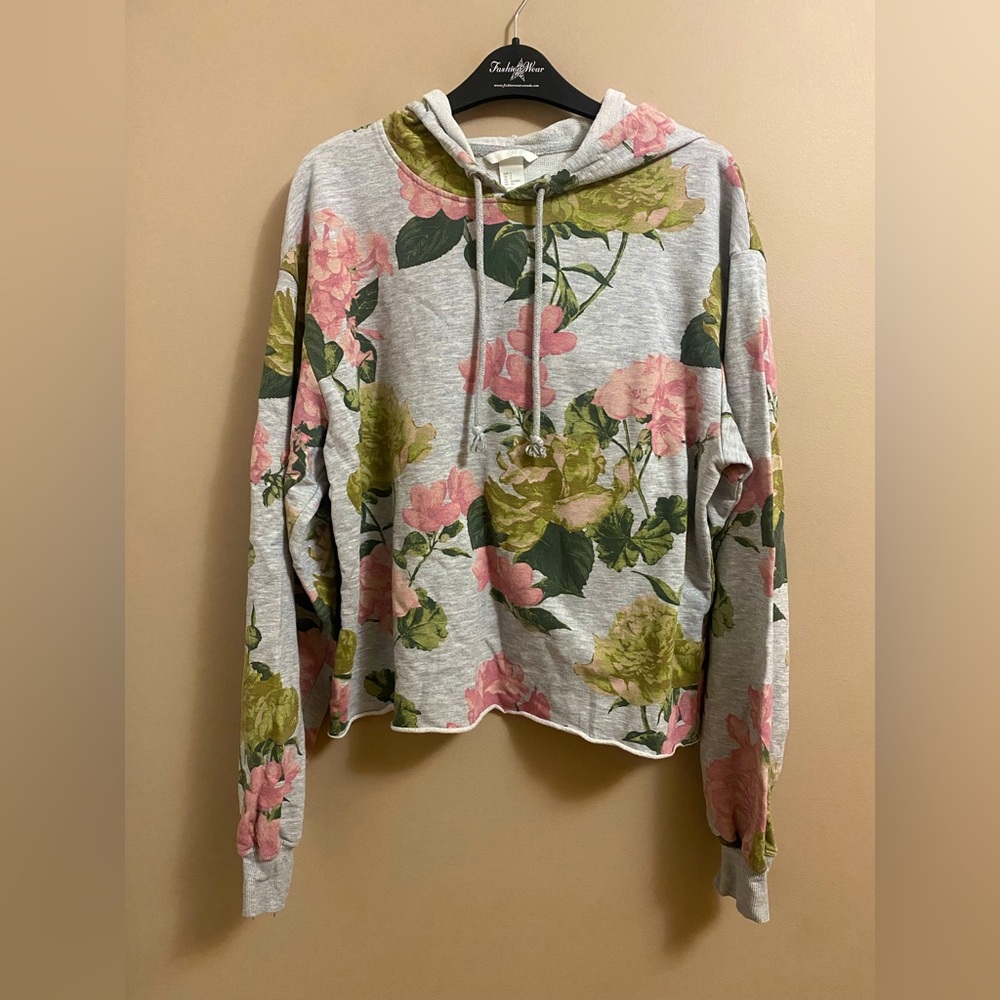 H&M Grey Sweater Pink Spring Floral Print Lightly Cropped Oversized Hoodie